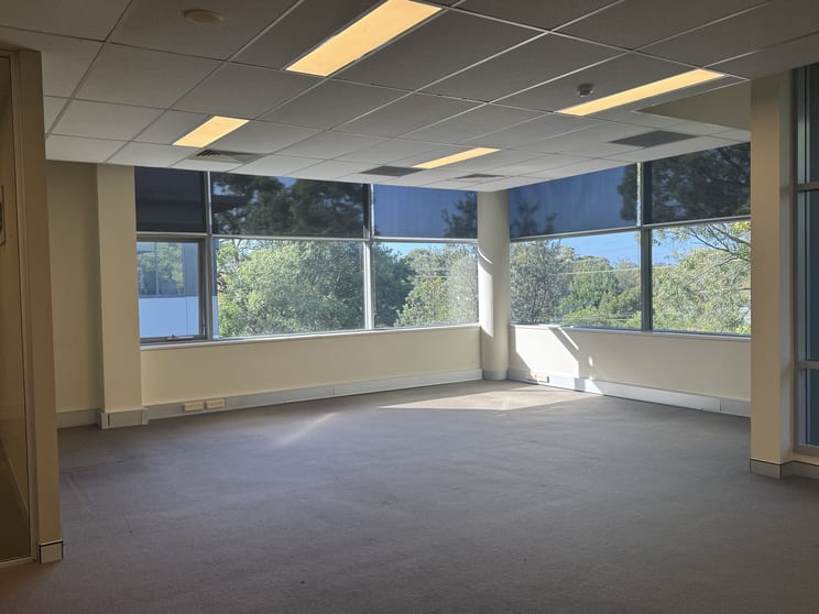 Click to view all images 2306/4 Daydream Street Warriewood NSW 2102 - Image 3