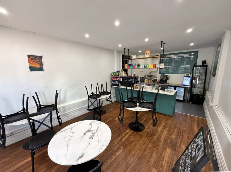 Click to view all images 16 Katoomba Street Katoomba NSW 2780 - Image 3