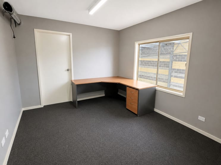Click to view all images 45 Bayldon Road Queanbeyan West NSW 2620 - Image 3