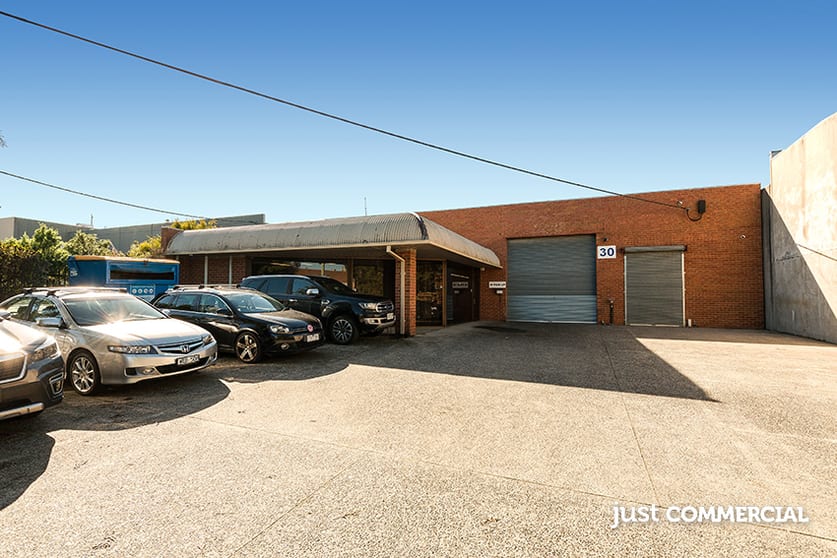 Click to view all images 30 Cleeland Road Oakleigh South VIC 3167 - Image 1