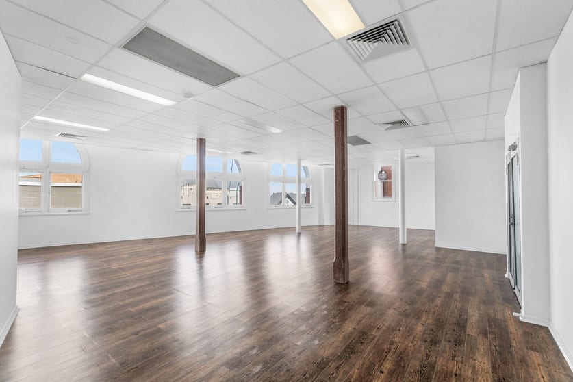 Click to view all images Suite 1/424 High Street Maitland NSW 2320 - Image 1
