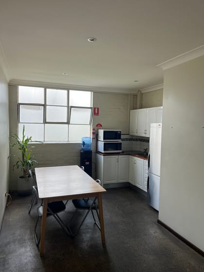 Click to view all images 53 King Street Airport West VIC 3042 - Image 3