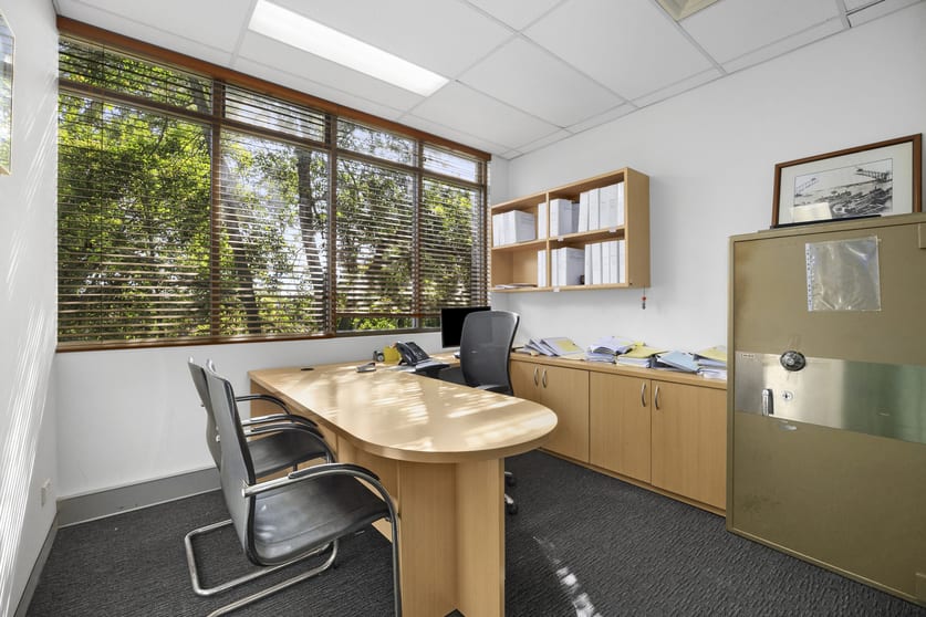 Click to view all images Suites 6 & 7/538-540 Sydney Road Seaforth NSW 2092 - Image 2