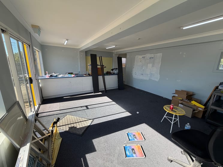 Click to view all images 2/104 Junction Road Clayfield QLD 4011 - Image 2