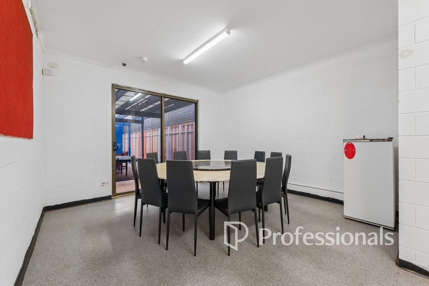 33 Lemon Avenue Mildura VIC 3500 - Image 2