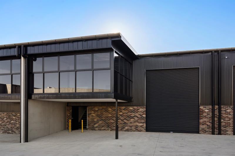Click to view all images Unit 25/25 Val Reid Crescent Hume ACT 2620 - Image 1