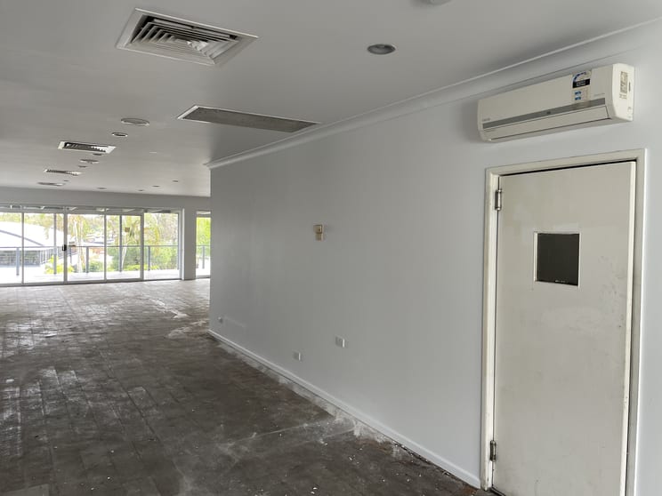 Click to view all images 7/217 Ron Penhaligon Way Robina QLD 4226 - Image 3