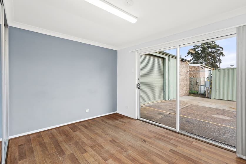 Click to view all images 127 Industrial Road Oak Flats NSW 2529 - Image 2