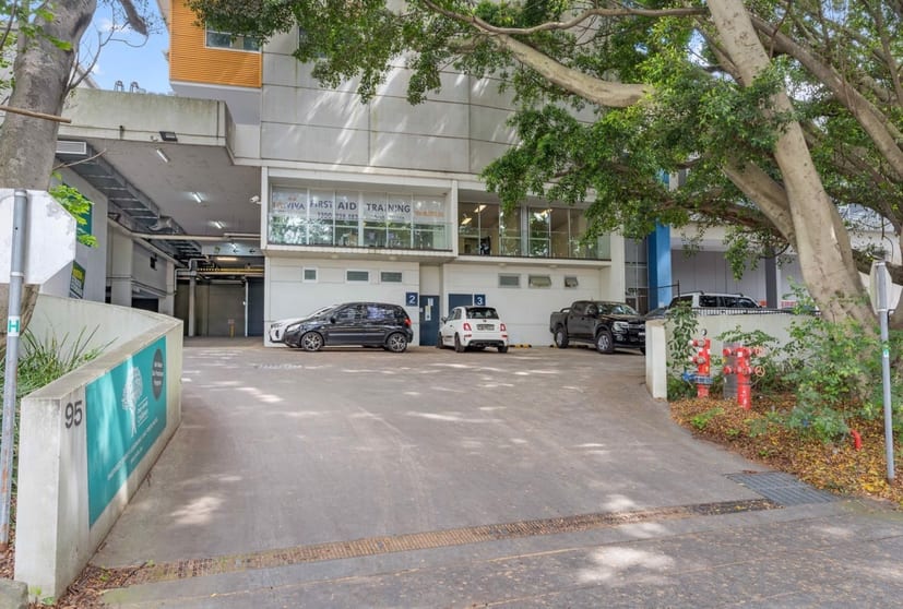 Click to view all images Enterprise Industrial Estate 95 Burrows Road Alexandria NSW 2015 - Image 1