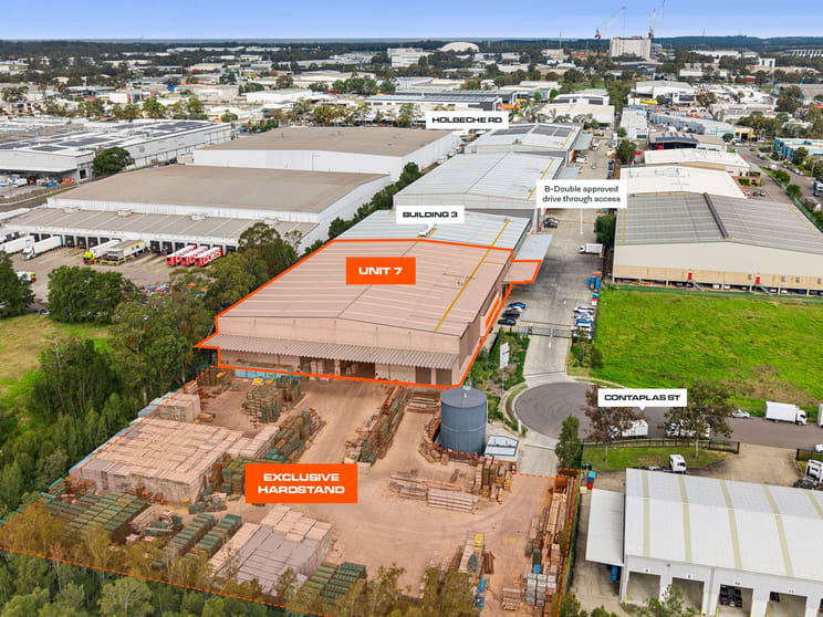 Click to view all images 19 Holbeche Road Arndell Park NSW 2148 - Image 1