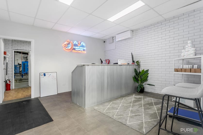 Click to view all images 142 Gan Gan Road Anna Bay NSW 2316 - Image 2
