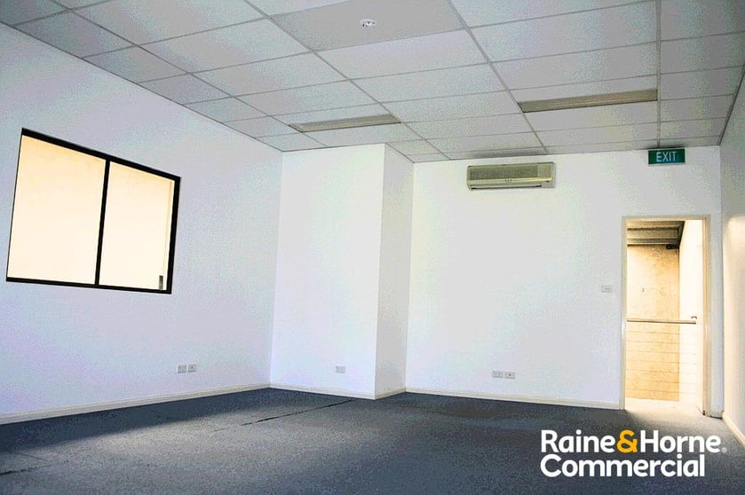 Unit 18/13 Swaffham Road Minto NSW 2566 - Image 3