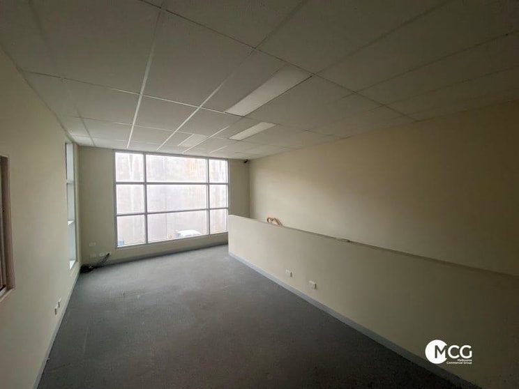 Click to view all images Unit 2/175 Derrimut Drive Derrimut VIC 3026 - Image 2