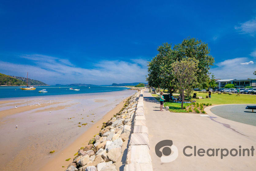 Click to view all images 201 Memorial Avenue Ettalong Beach NSW 2257 - Image 3
