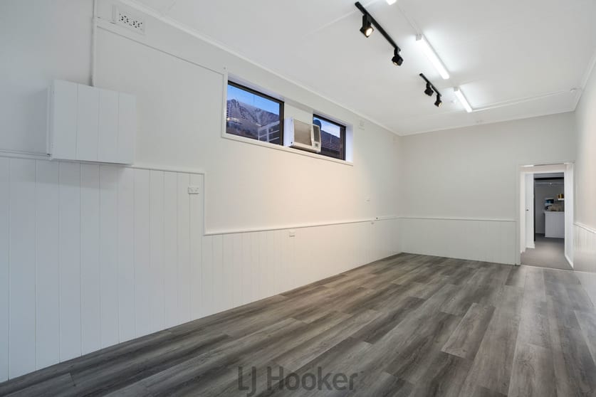 Click to view all images 1/551 Pacific Highway Belmont NSW 2280 - Image 2