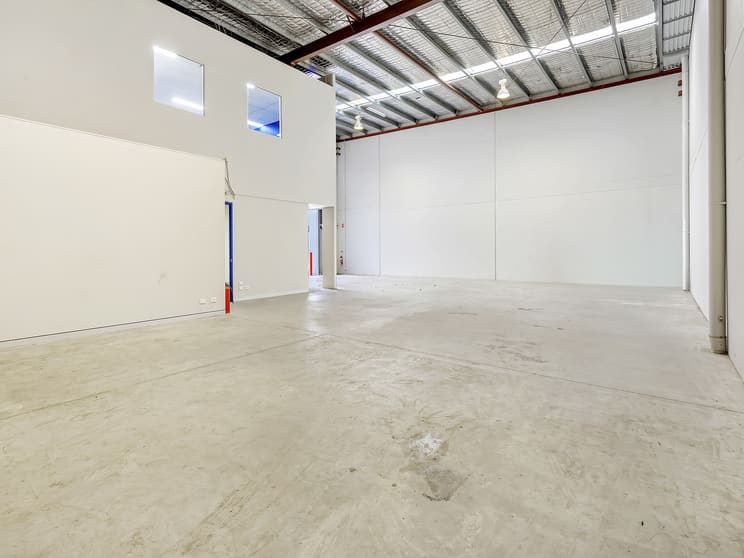 Click to view all images 4/53 Southgate Ave Cannon Hill QLD 4170 - Image 3