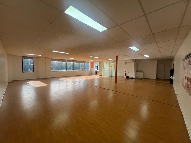 Click to view all images Unit 3/62 Hume Highway Lansvale NSW 2166 - Image 2