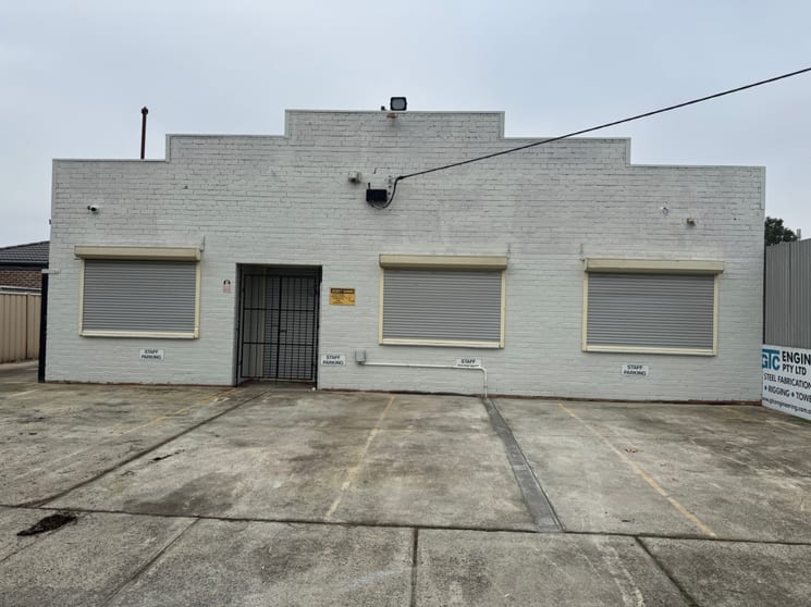 Click to view all images 4 Leo Street Fawkner VIC 3060 - Image 1