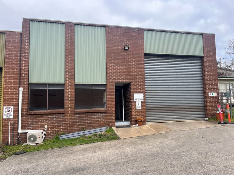 1/61-63 Lusher Road Croydon VIC 3136 - Image 1