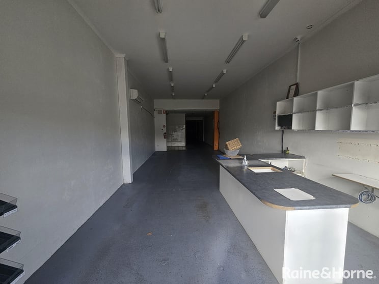 Click to view all images 344A Main Road St Albans VIC 3021 - Image 3
