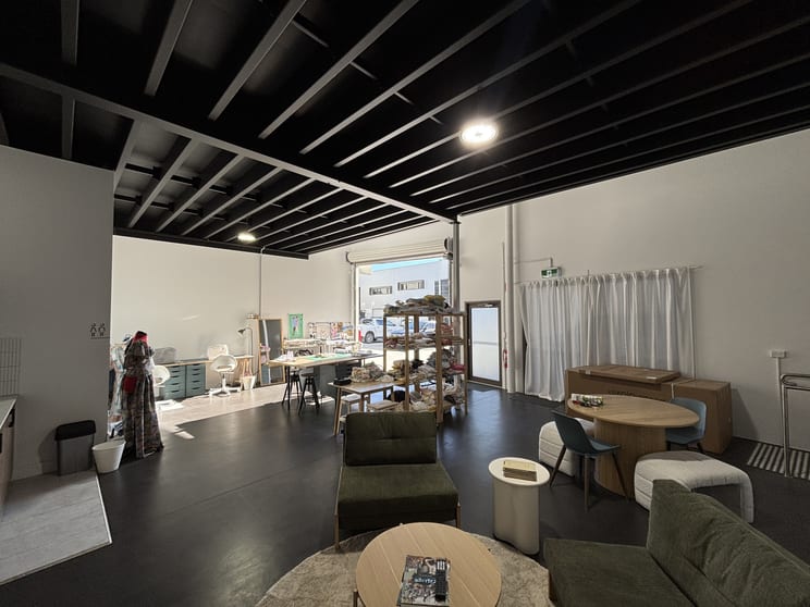 Click to view all images 10/46 Junction Road Burleigh Heads QLD 4220 - Image 5