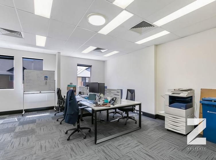 Click to view all images 226 LEICHHARDT STREET Spring Hill QLD 4000 - Image 2