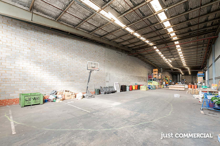 Click to view all images Rear/83 Hartnett Drive Seaford VIC 3198 - Image 3