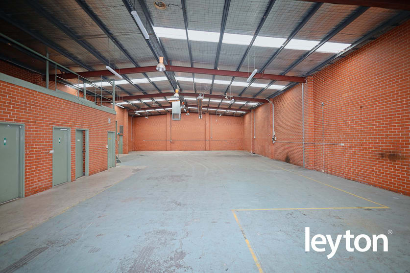 Click to view all images 4 Libbett Avenue Clayton South VIC 3169 - Image 3