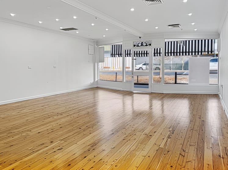 Click to view all images 194 Anson Street Orange NSW 2800 - Image 2