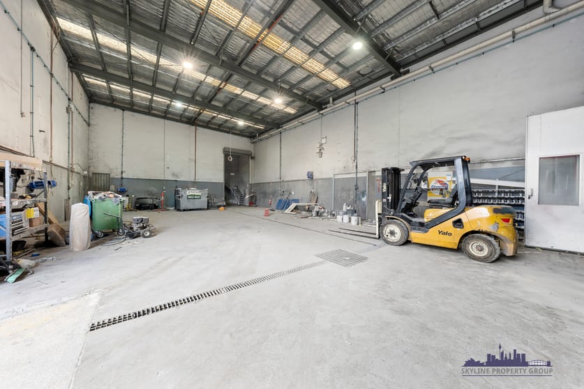 Click to view all images 79 Beresford Avenue Greenacre NSW 2190 - Image 3