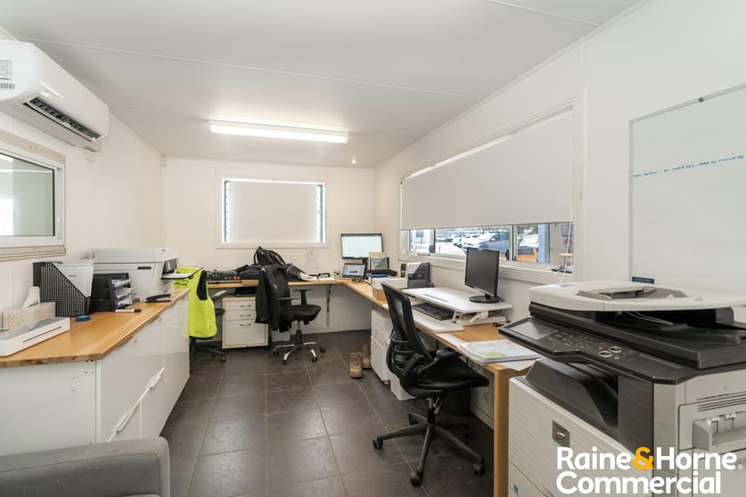 Click to view all images 60 Chaston Street Wagga Wagga NSW 2650 - Image 3