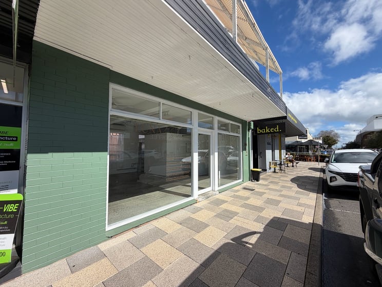 Click to view all images 32 Prince Street Busselton WA 6280 - Image 2