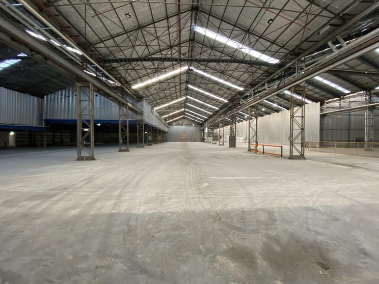 Click to view all images Unit 4, 706 Lorimer Street Port Melbourne VIC 3207 - Image 2