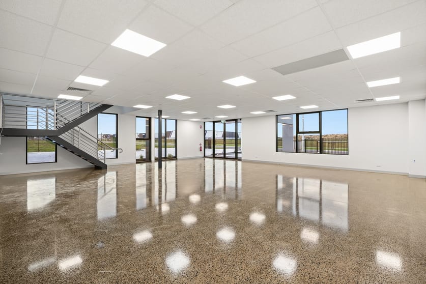 Click to view all images 63 Axis Boulevard Officer South VIC 3809 - Image 3