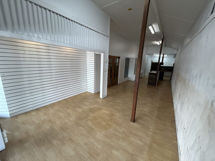2/90 Goondoon Street Gladstone QLD 4680 - Image 3