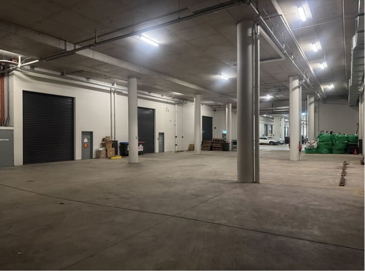 Click to view all images 21/8 Jullian Close Banksmeadow NSW 2019 - Image 3