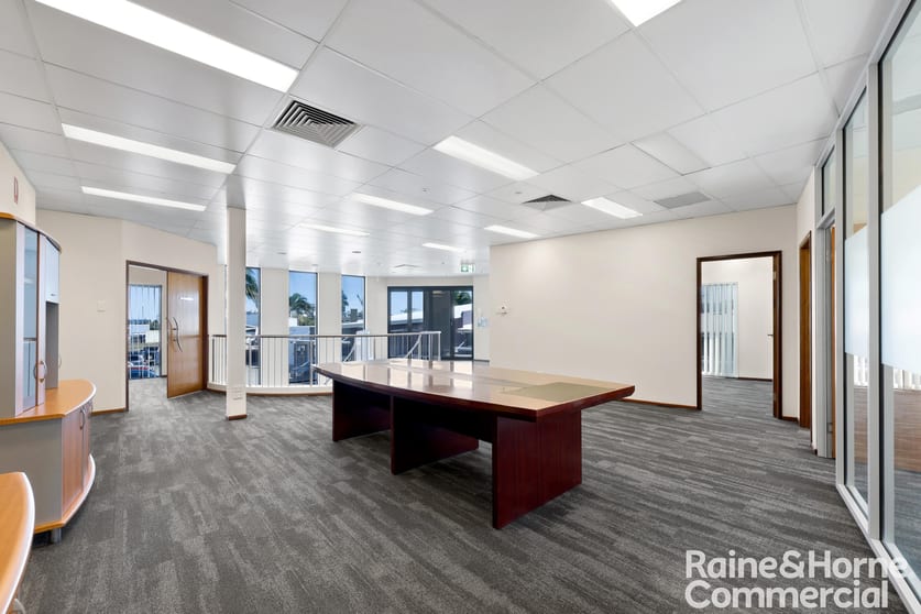Click to view all images 1/6-8 Discovery Lane Mount Pleasant QLD 4740 - Image 4