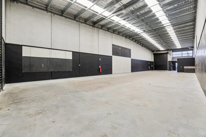 2/10 Suffolk Street Rosebud VIC 3939 - Image 2