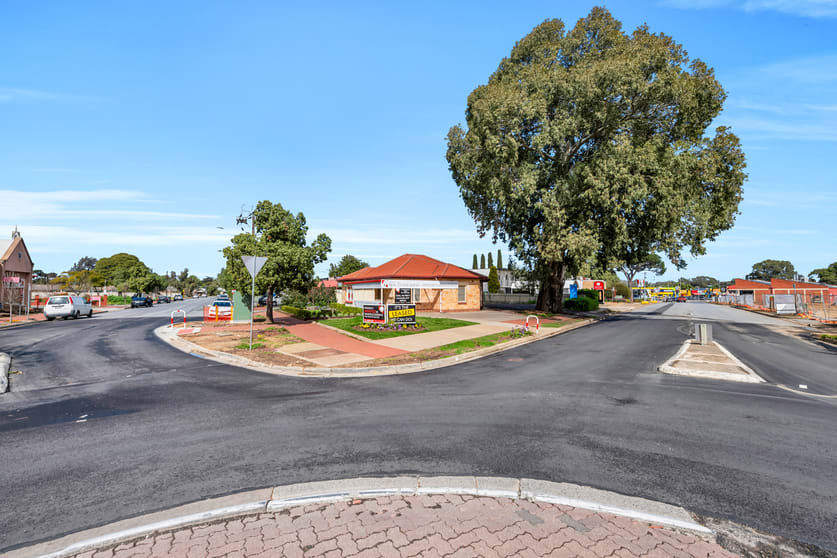 Click to view all images 4 Wiltshire Street Salisbury SA 5108 - Image 2