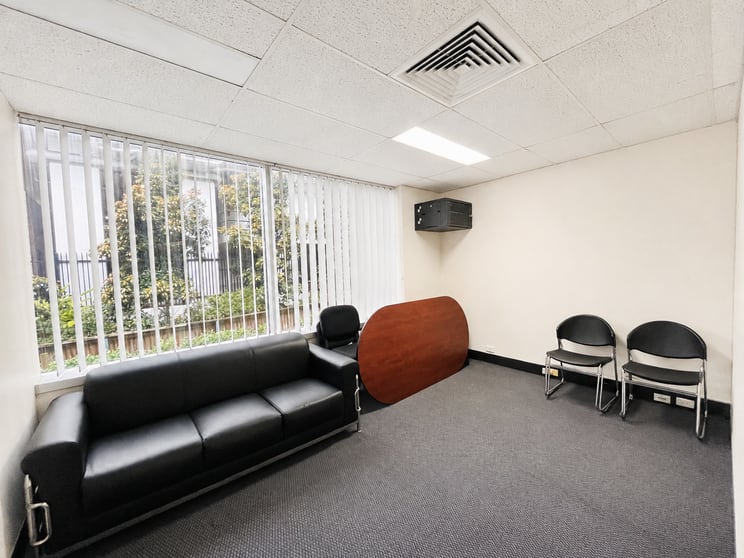 Click to view all images 19/10 Benson Street Toowong QLD 4066 - Image 4