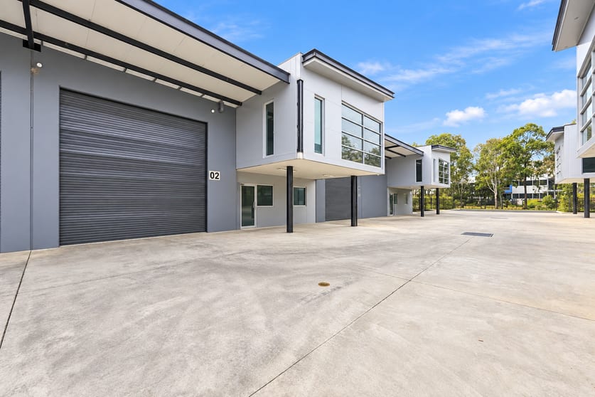 Click to view all images 2/37 Anzac Avenue Smeaton Grange NSW 2567 - Image 1
