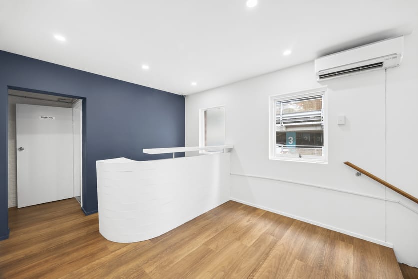 Click to view all images 18A Whistler Manly NSW 2095 - Image 3