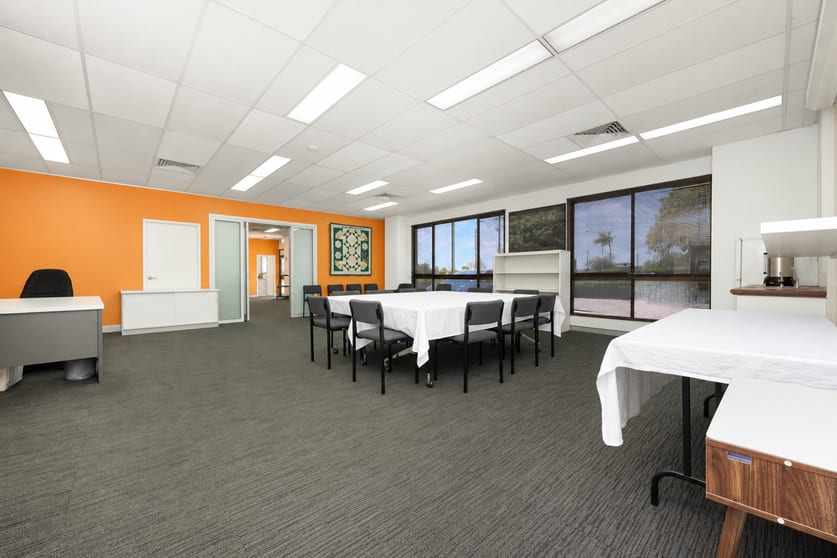 Click to view all images 2/155 Hugh Street Currajong QLD 4812 - Image 4
