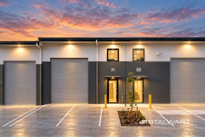 Click to view all images 21/17 Middle Road Hillcrest QLD 4118 - Image 1