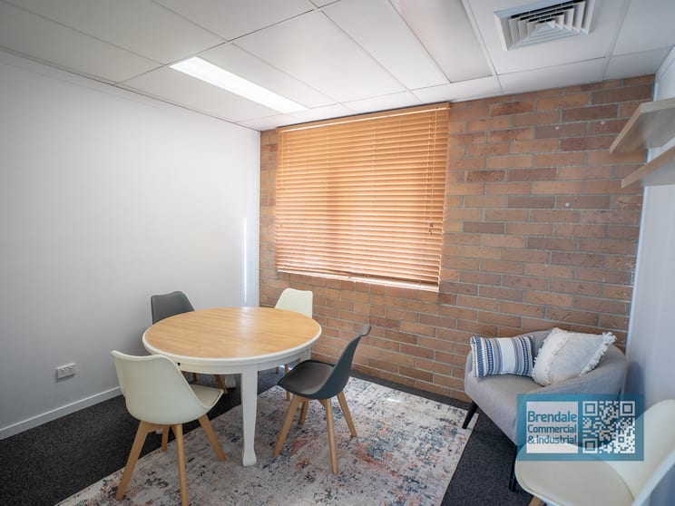 Click to view all images Unit 2/737 Albany Creek Road Albany Creek QLD 4035 - Image 3