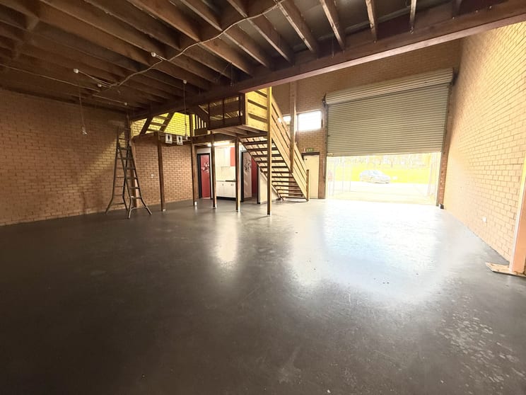 Click to view all images 2/20 Essington Street Mitchell ACT 2911 - Image 2
