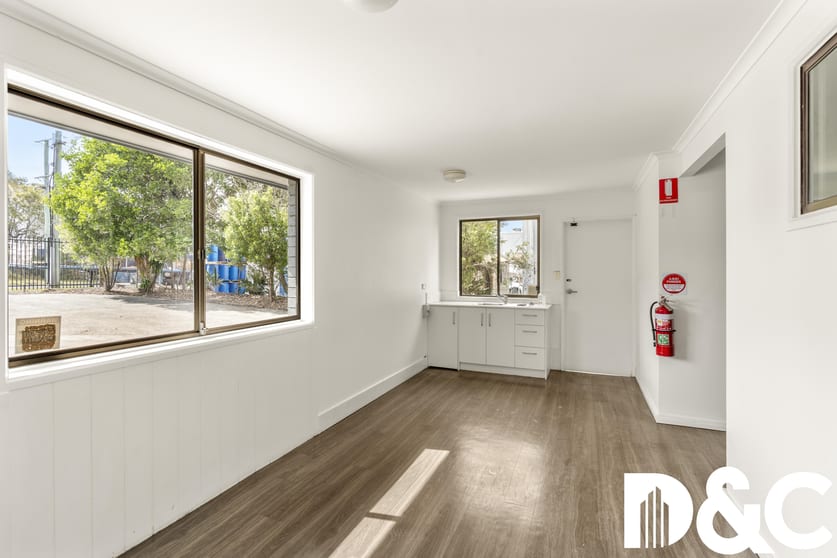 Click to view all images 10-12 Argon Street Carole Park QLD 4300 - Image 5