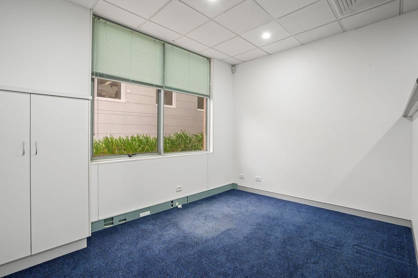 Click to view all images 2/7 Napier Close Deakin ACT 2600 - Image 3