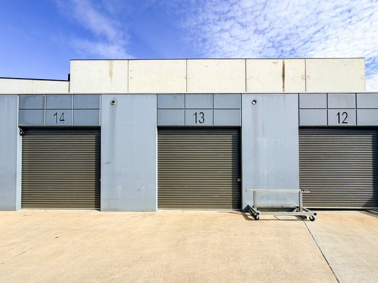 Click to view all images 13 Cave Place Clyde North VIC 3978 - Image 2