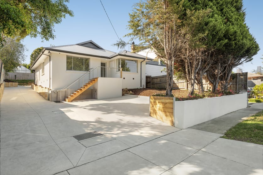 586 Elgar Road Box Hill North VIC 3129 - Image 1